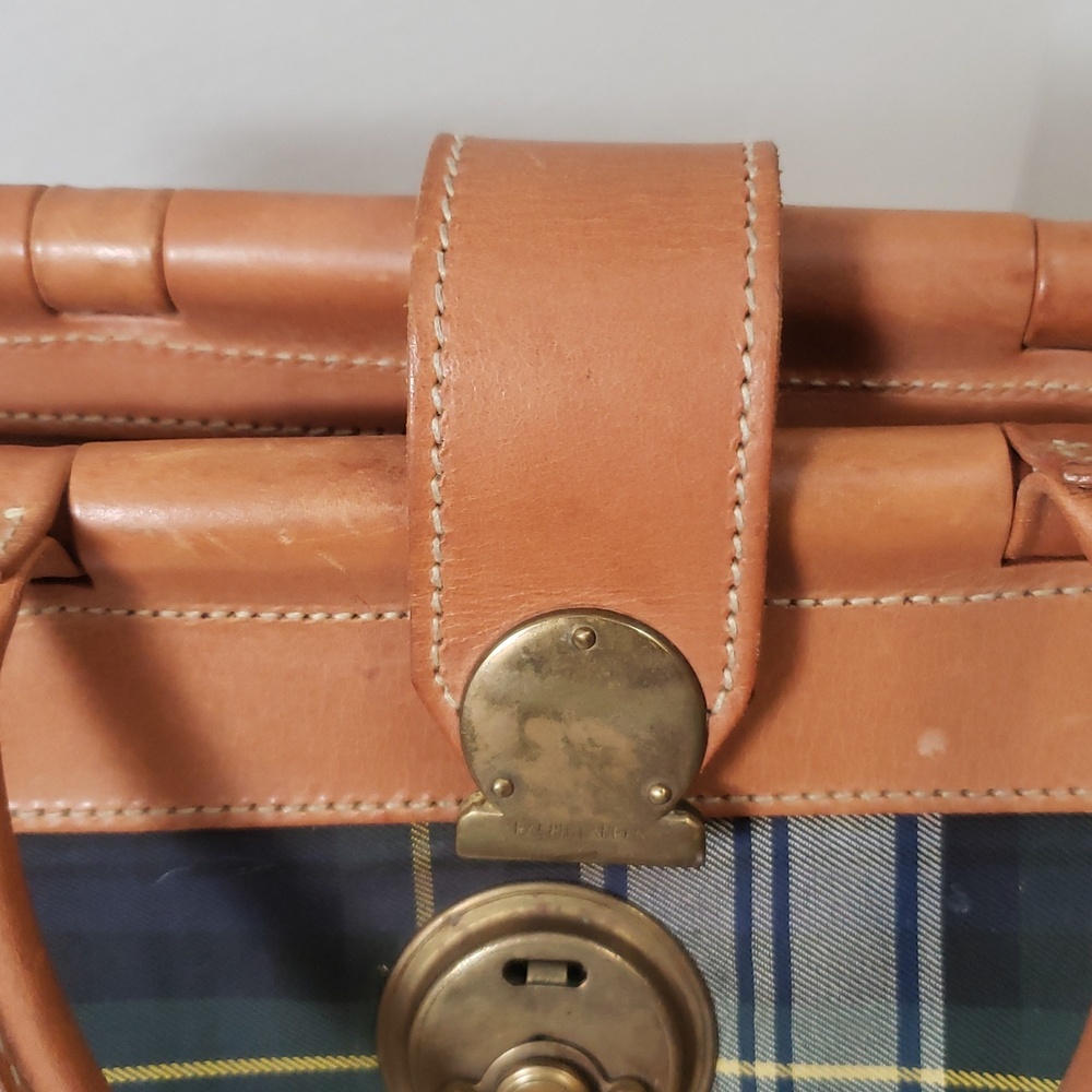 Classic Plaid Tote Handbag with Tan Leather Trim - Picture 3 of 8